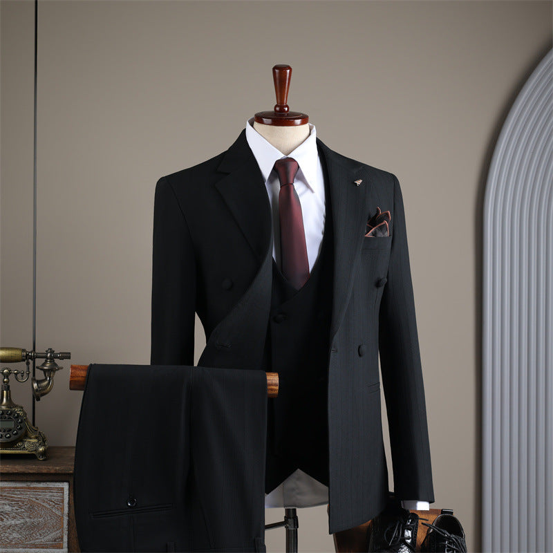 Freedom Island Two-button suit set, consisting of jacket, waistcoat and trousers in a three-piece set, with an adjustable belt, packed in a gift box.