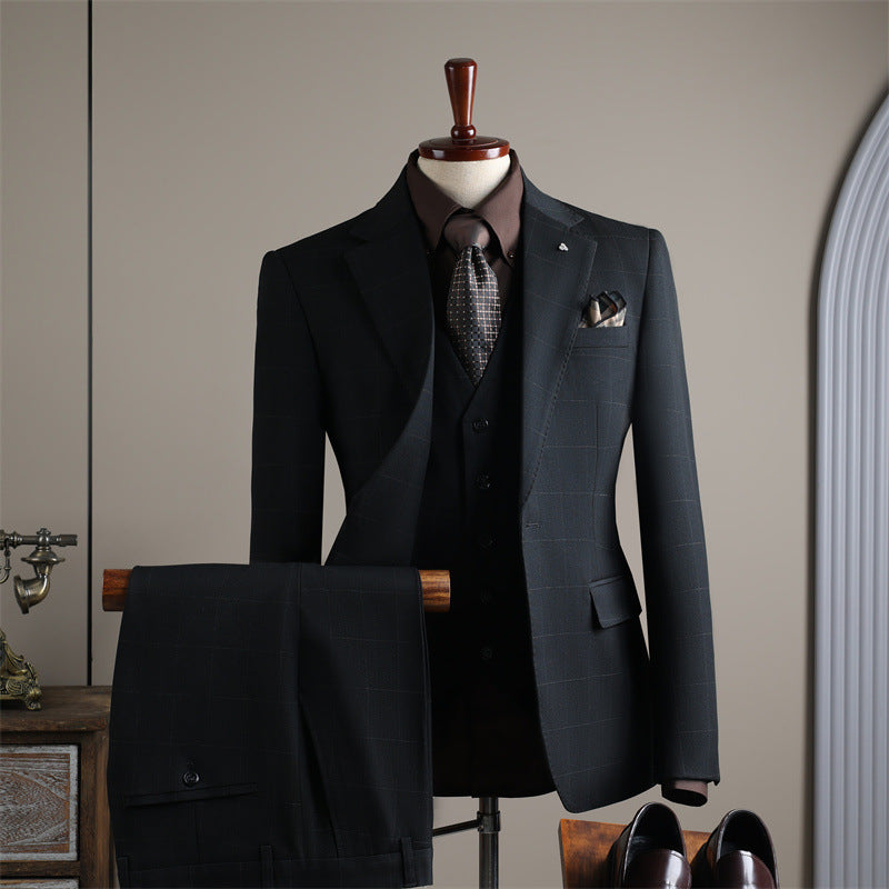 One button checked pattern regular style, including a random brooch and gift box packaging