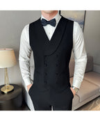 Classic double-breasted suit with notched collar. Comes with a random brooch and a beautiful gift box.